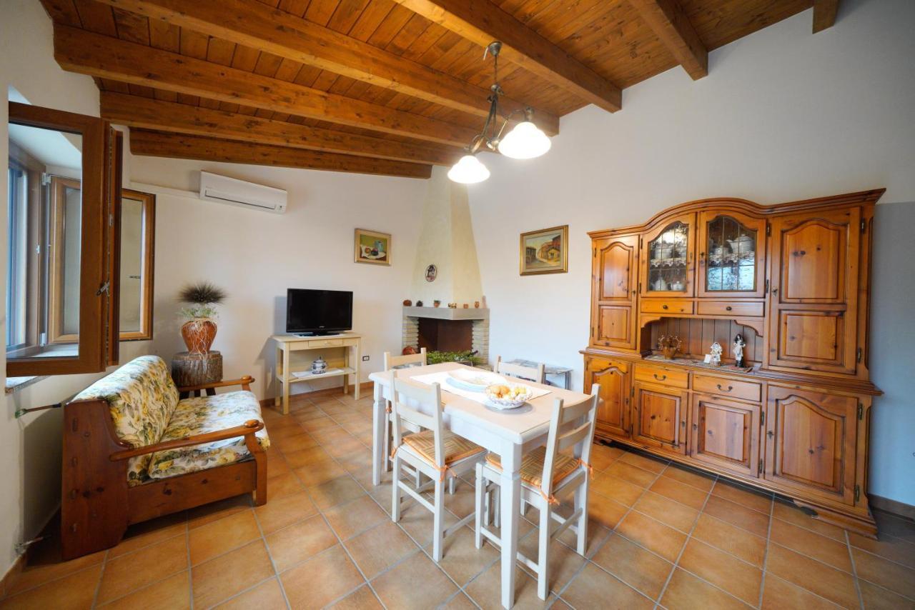 L'Oliveto Apartamento Nuxis Exterior foto